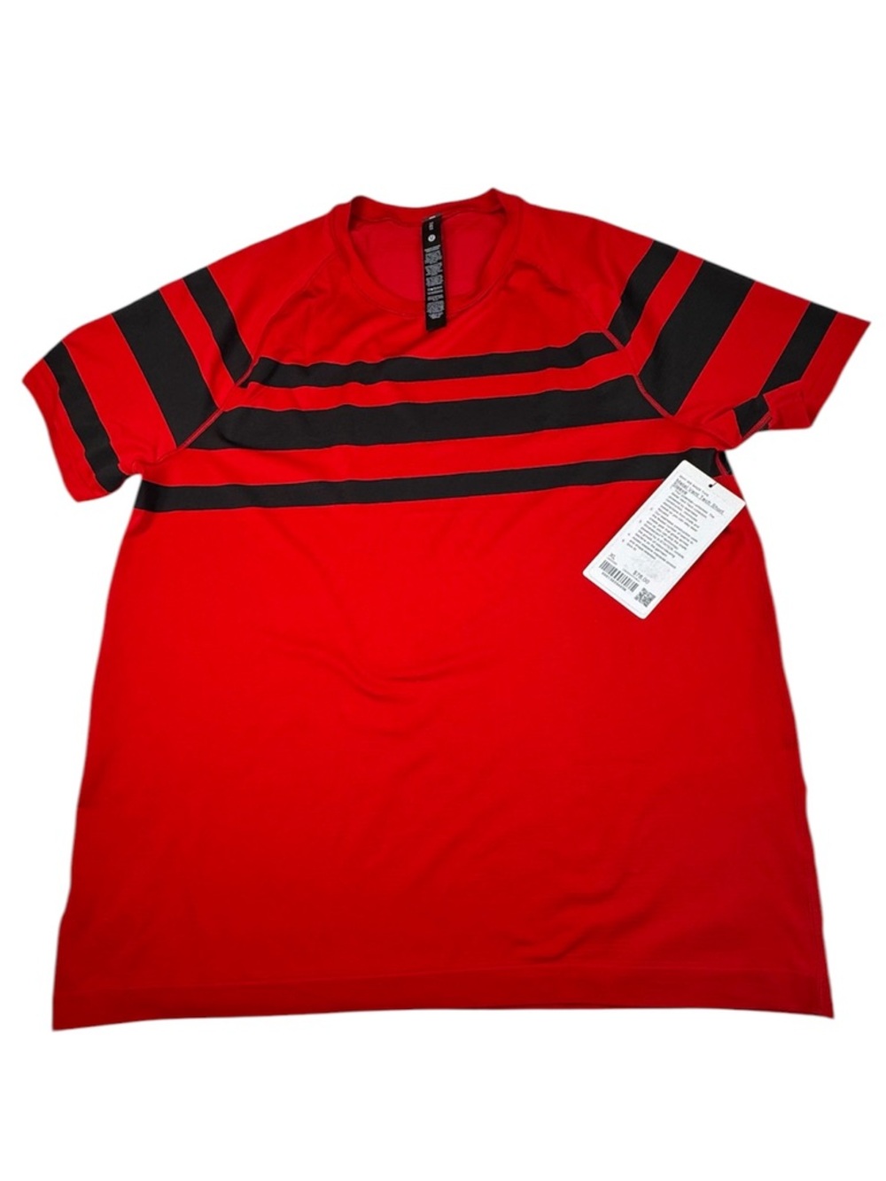 !!!!!!  SOLD !!!!!!       Men's XL Red Metal Vent Tech Short Sleeve Gym